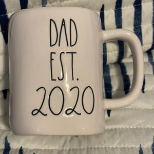 Rae Dunn Dad Est. 2020 coffee mug - Dad Established 2020